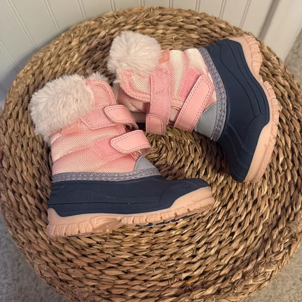 🌻Oshkosh Pink and Blue Winter Boots with Faux Fur - 4 - Great Used Condition